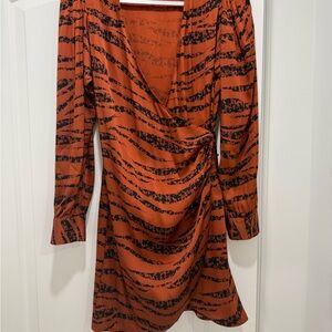 Stylish 100% Silk NWOT Burnt Orange and Black Wrap Dress